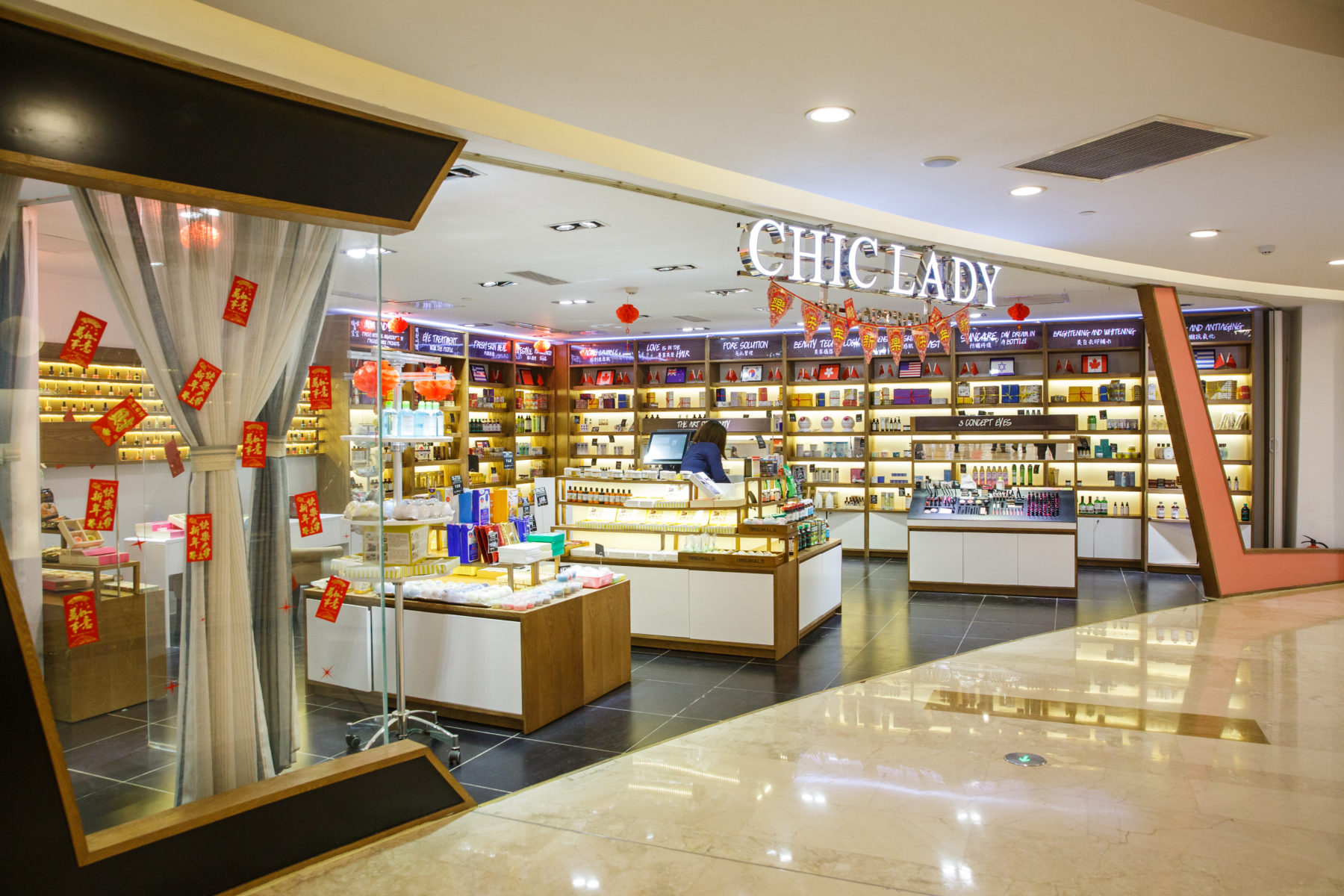 Chic Lady Cosmetics Store | Official Completion Photos