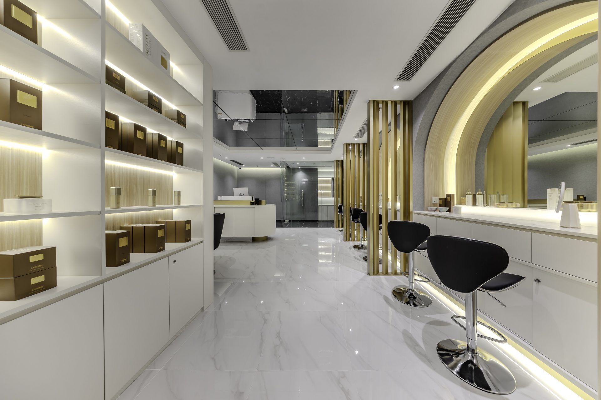Lux Boutique