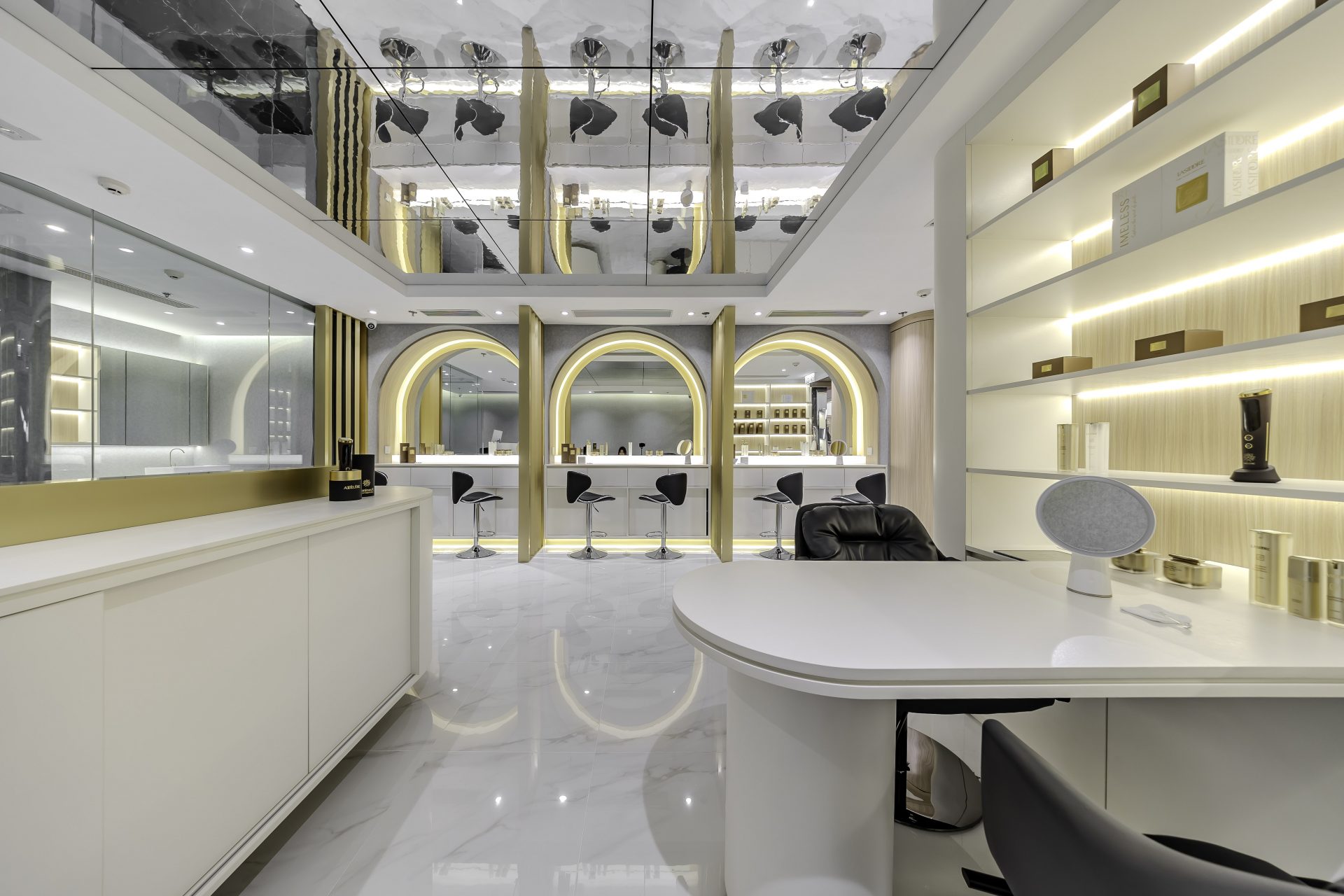 Lux Boutique